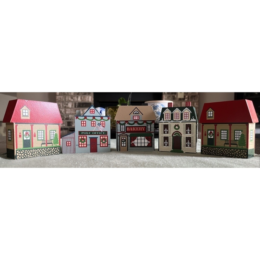 Vtg Wooden Shelf Sitter Folk Art Lot Of 5 Christmas~House-Bakery-Post Office-EUC